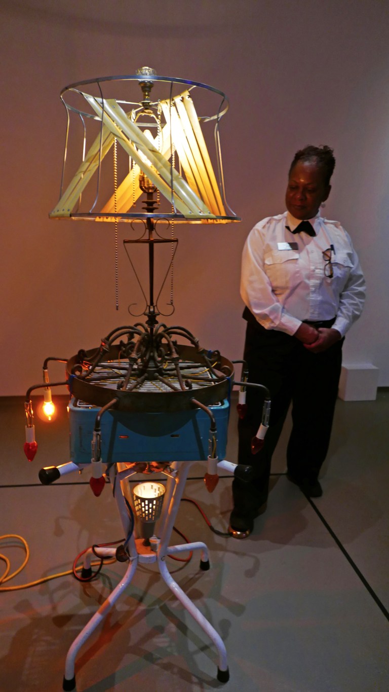 029_01 StAug_ArtMus_gurad BLOG