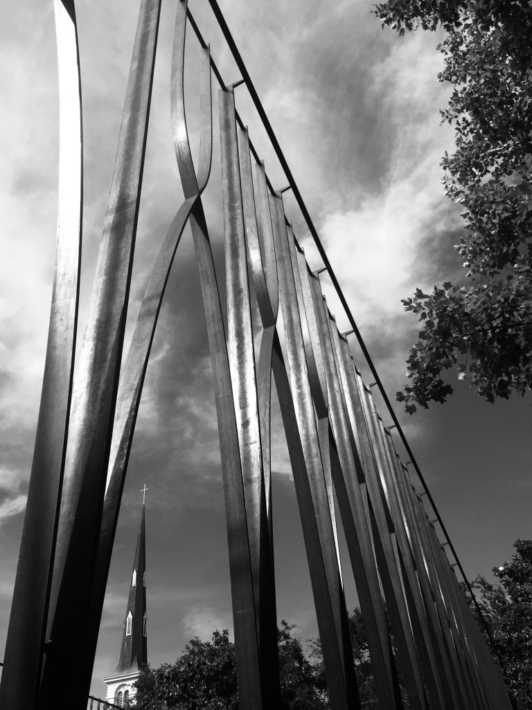 CHARLESTON_HolMem_01